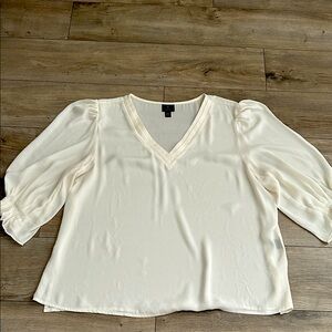 Worthington Cream V-Neck Blouse, Size PXL